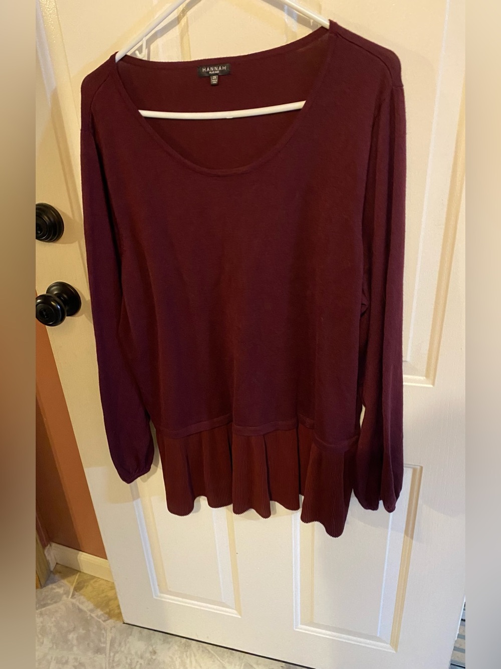 Hannah Scoop Neck Peplum Sweater in Deep Burgundy